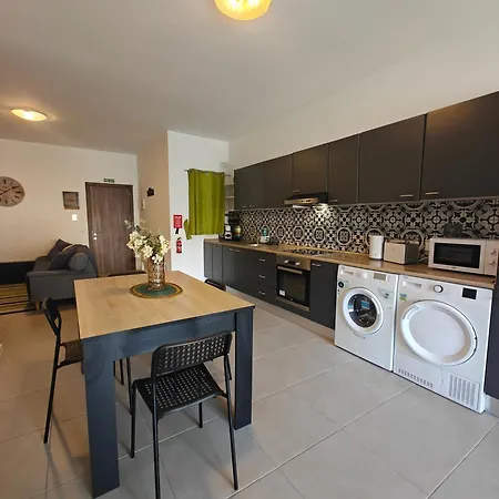 Modern & Spacious 2br With Balcony In Birkirkara