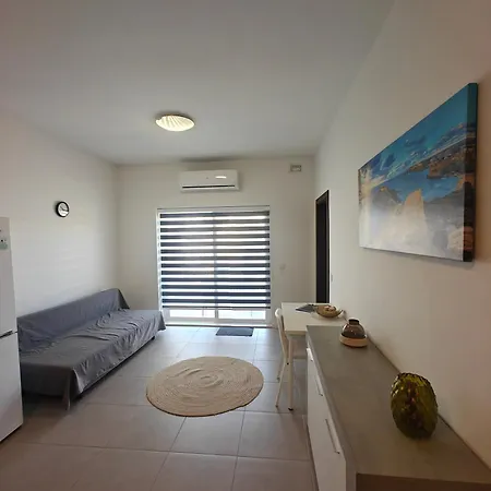 Modern & Spacious 2br With Balcony In