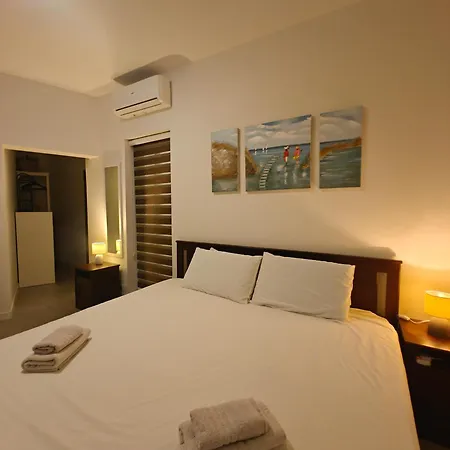 Apartment Modern & Spacious 2br With Balcony In