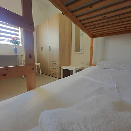 Modern & Spacious 2br With Balcony In *